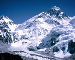 1969 Mount Everest from Kala Patthar Nepal.jpg